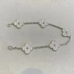 [Eternal Jewelry]CLOVER 5 MOTIFS  DIAMOND BRACELET SILVER - Image 2