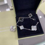 [Eternal Jewelry]CLOVER 5 MOTIFS SIVLER DARK MOP BRACELET - Image 2