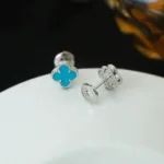 [Eternal Jewelry]CLOVER MINI 9.5MM ONYX STUD EARRINGS SILVER - Image 5