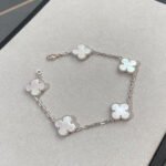 [Eternal Jewelry]CLOVER SILVER MOP 5 MOTIF BRACELET - Image 2