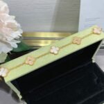 [Eternal Jewelry]CLOVER 5 MOTIF DIAMOND PINK MOP PINK GOLD BRACELET - Image 2