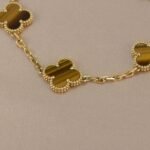 [Eternal Jewelry]CLOVER  5 MOTIFS TIGER EYE BRACELET - Image 5