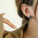 [Eternal Jewelry]CLOVER MEDIUM 1 MOTIFS  ONYX STUD EARRINGS - Image 5