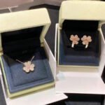 [Eternal Jewelry]FRIVOLE PINK GOLD FLOWER DIAMOND EARRINGS - Image 4