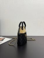 Chanel chain clutch bag - Image 5