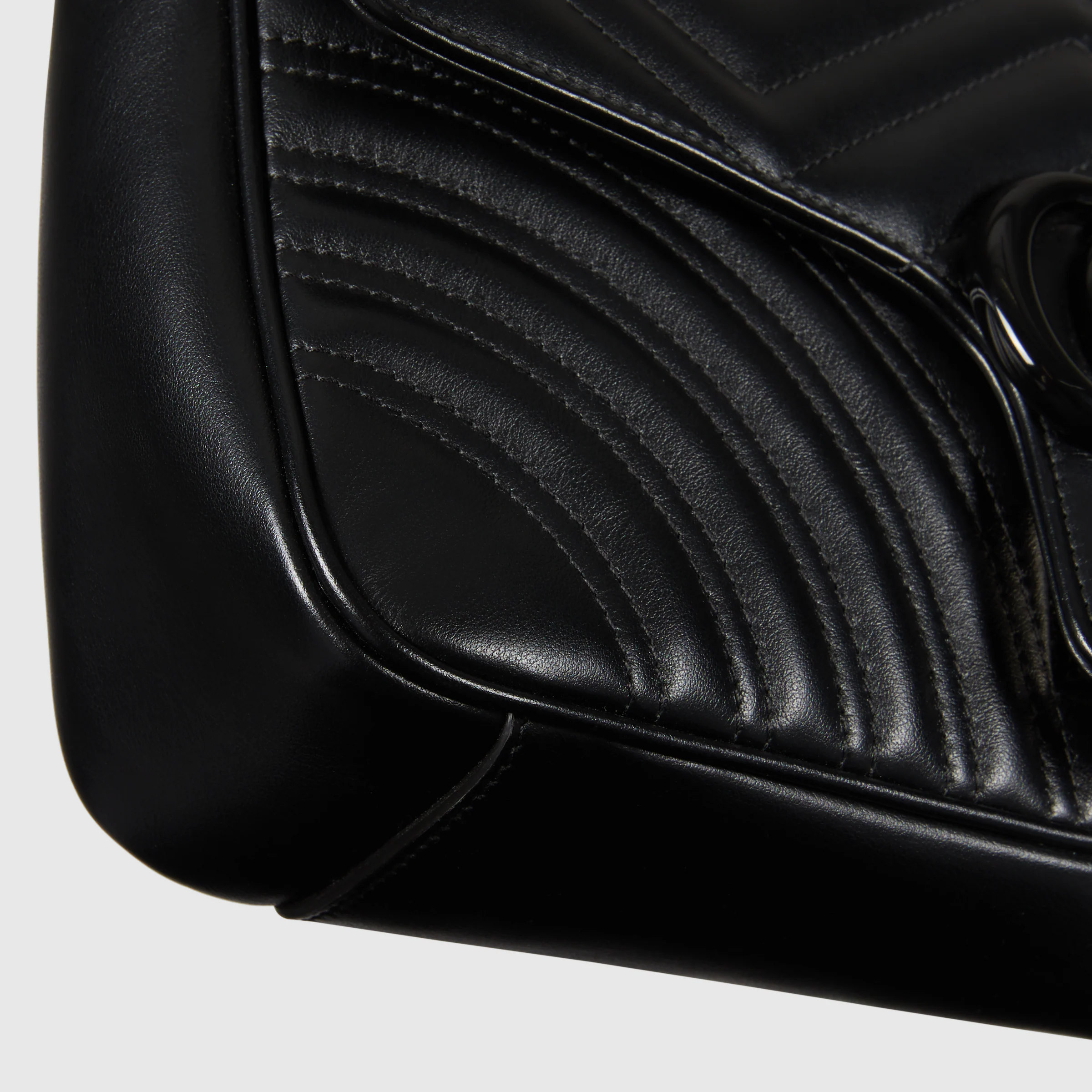 602a72f2f59438d46b79ddb40fddaa76.webp SAC À ÉPAULE GG MARMONT PETITE TAILLE - Image 1