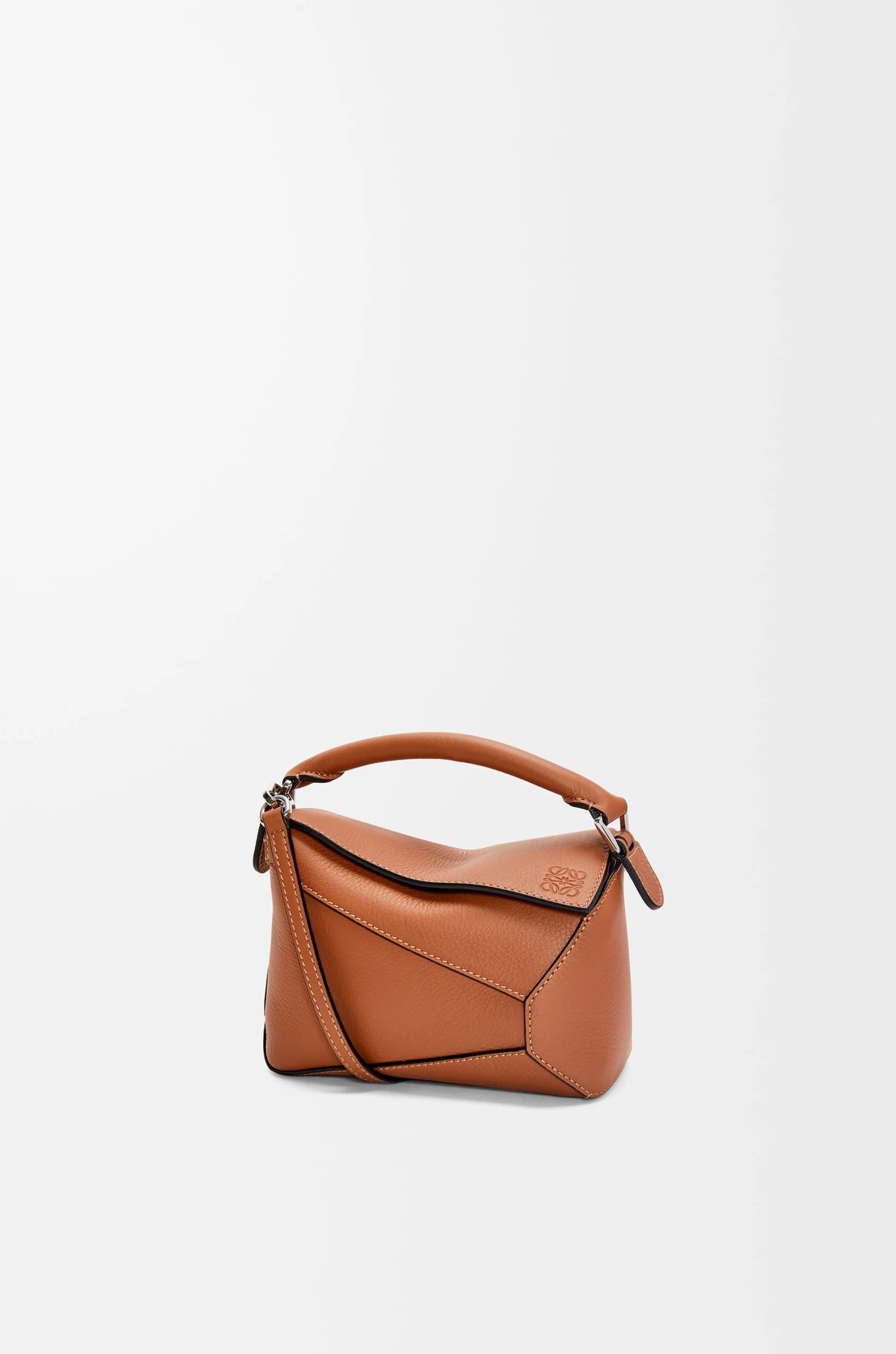 6bb4cfcac98131107e5d656fe63988a9-scaled-1.webp Mini Puzzle Edge bag in classic calfskin - Image 1