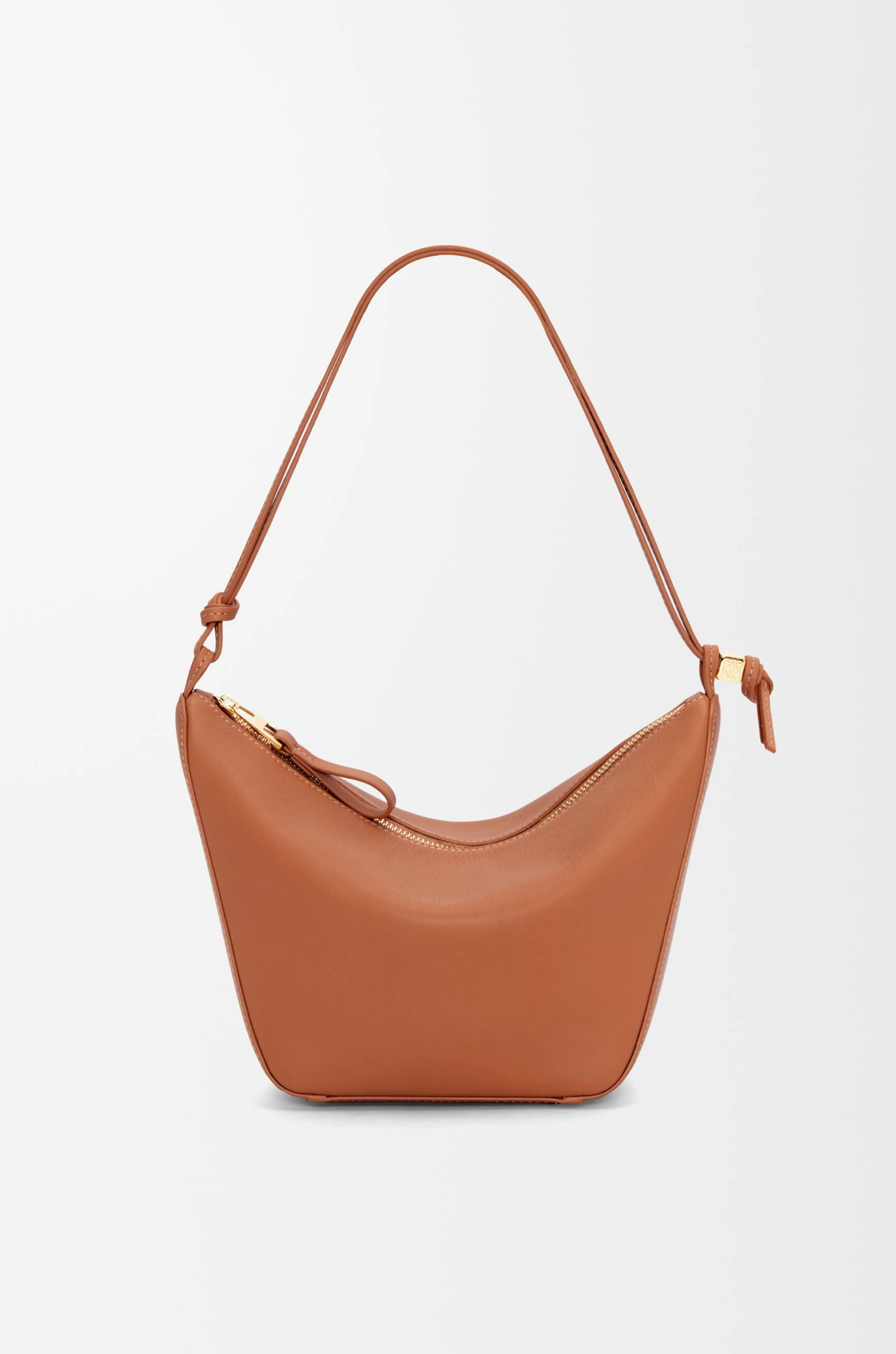 8dcd4fc22952d72ae74acde8f594367b-scaled-1.webp Mini Hammock hobo in classic calfskin - Image 1
