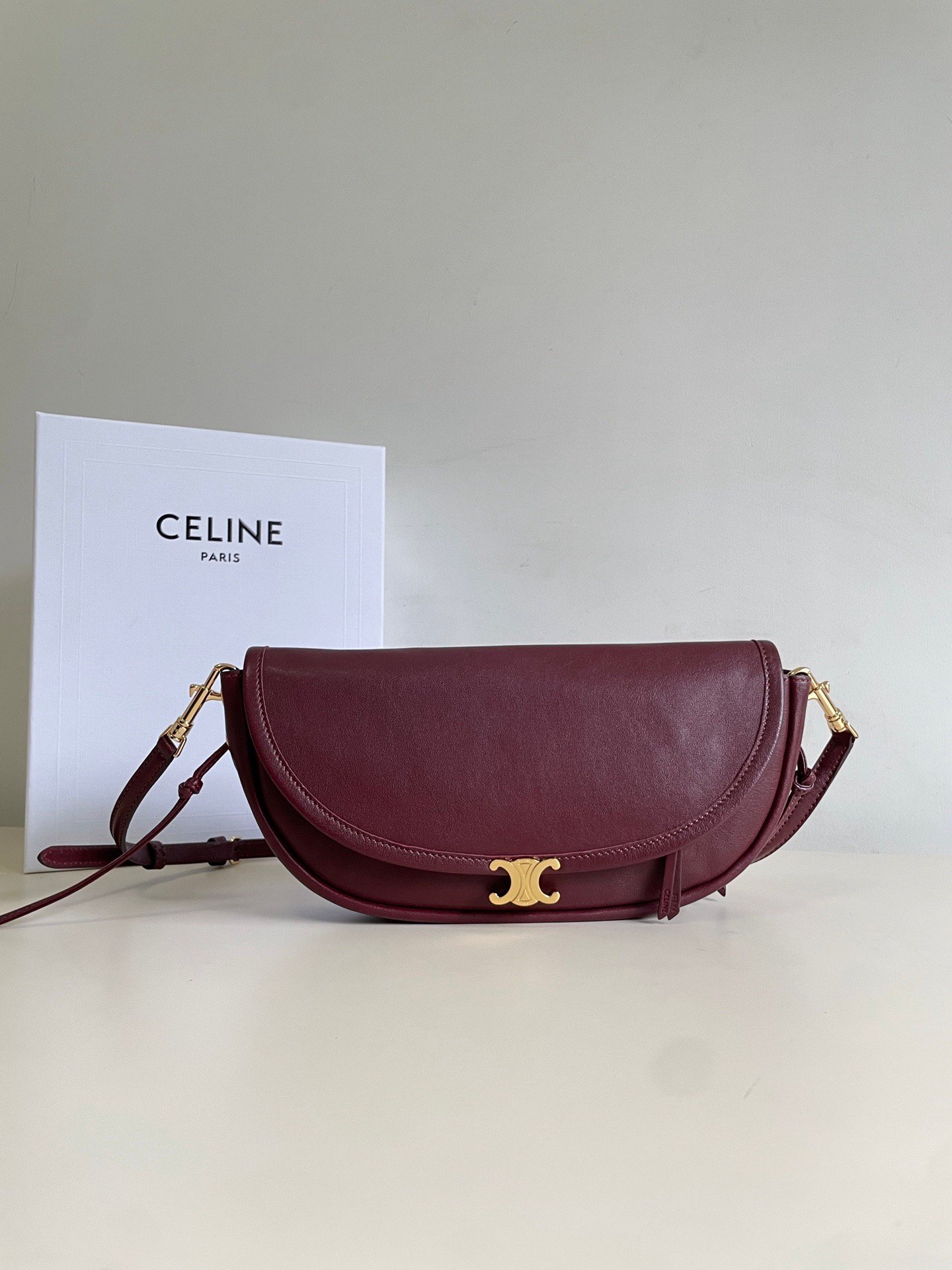 IMG_8598(1) CELINE - Image 1