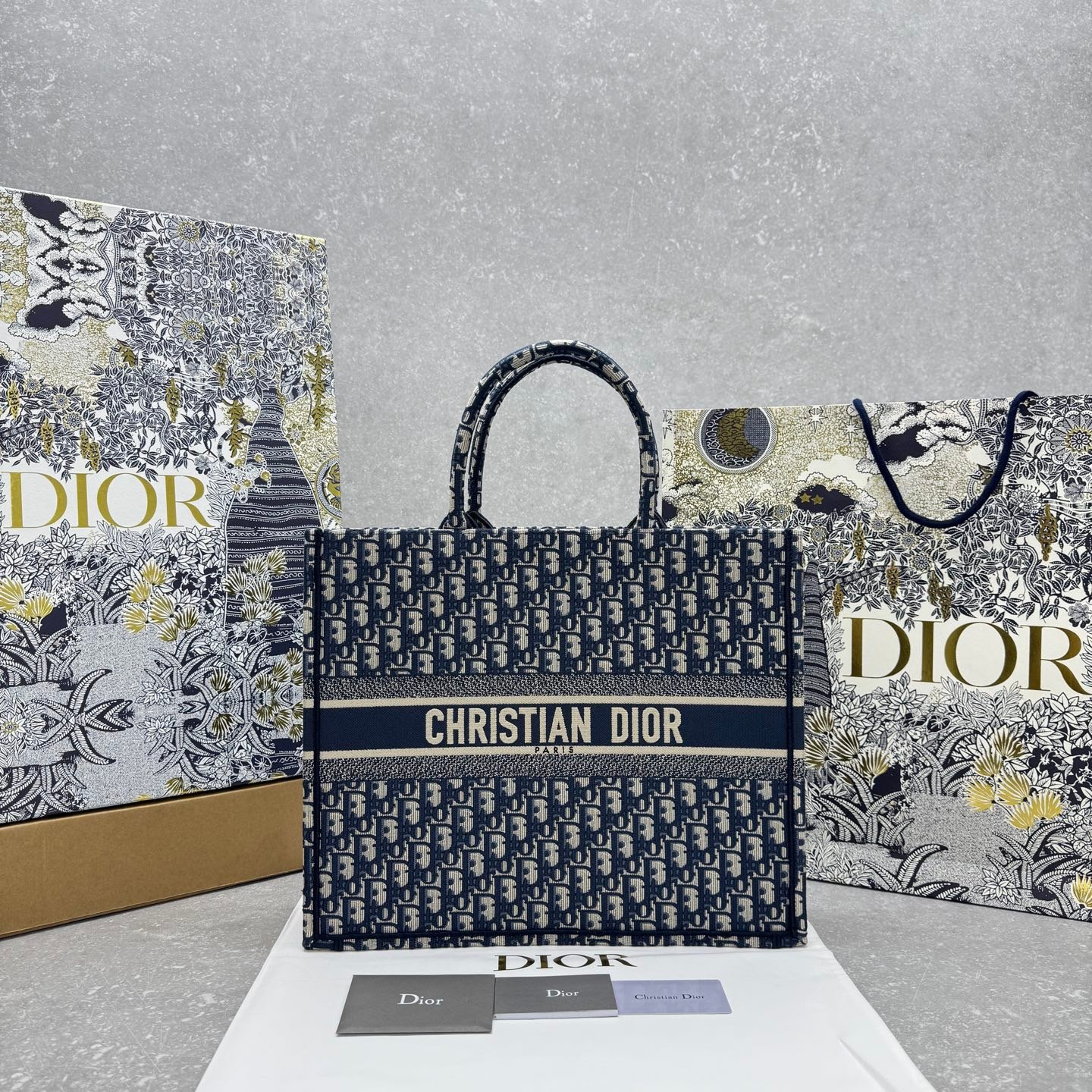 IMG_9884 DIOR - Image 1