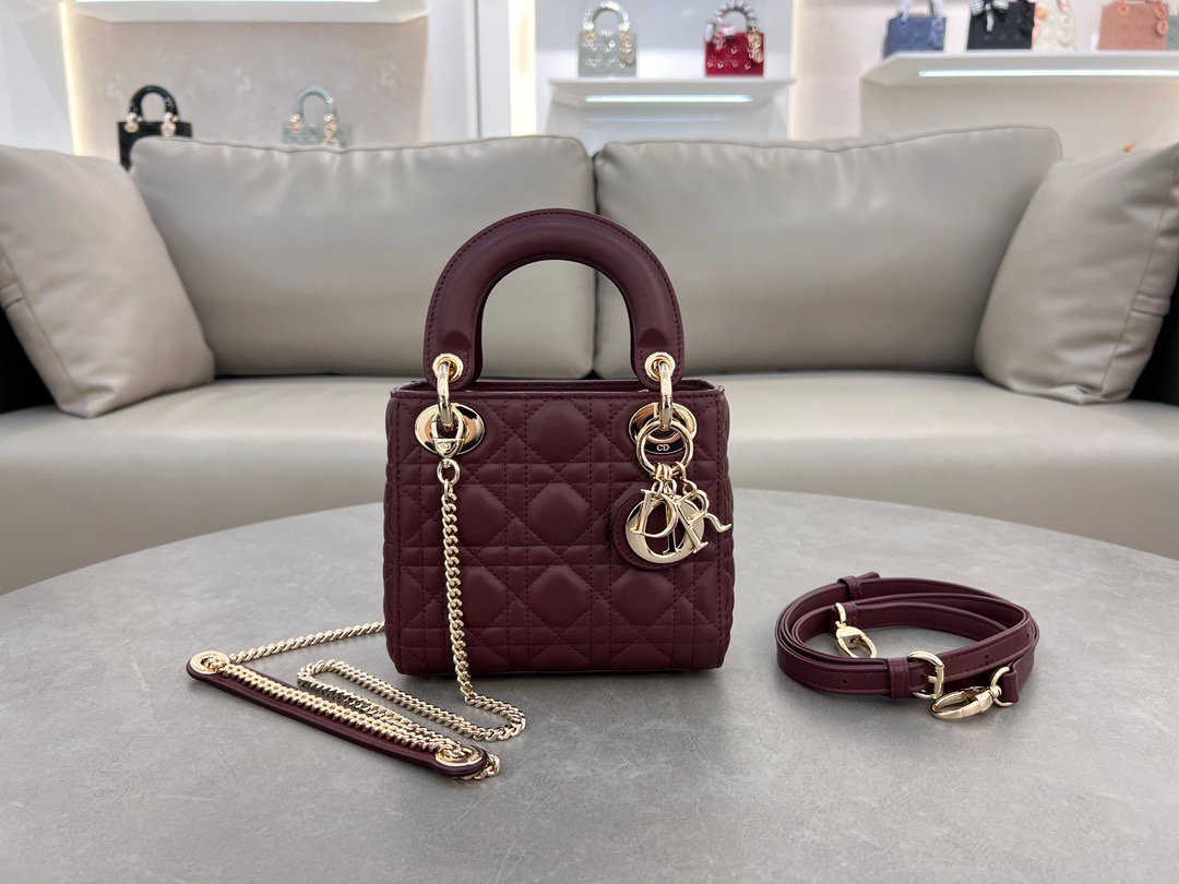 IMG_9954 DIOR - Image 1