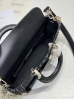 DIOR - Image 9