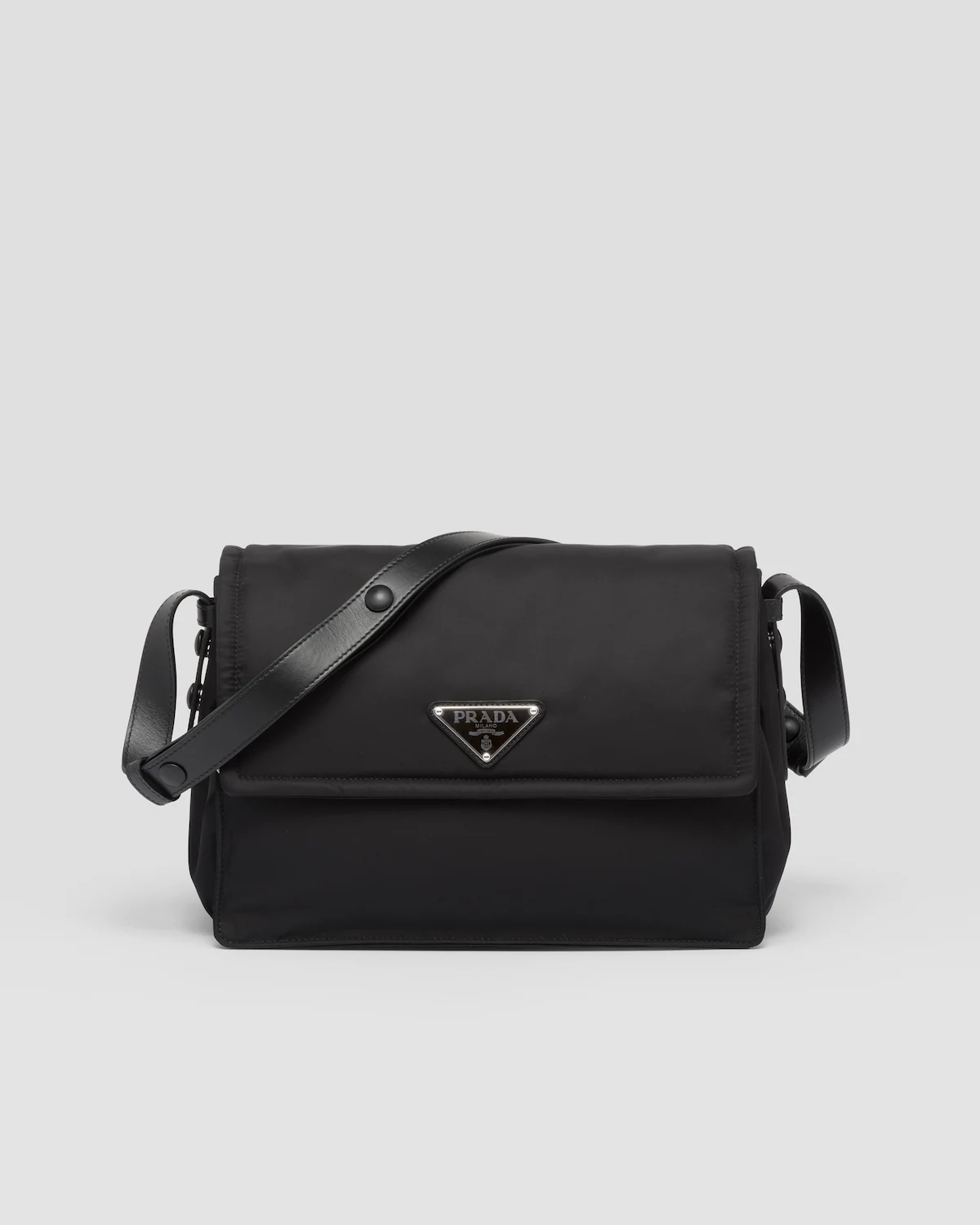 c1879c75b45b70c3e468ca4aae0394d8.webp Medium-sized padded Re-Nylon shoulder bag - Image 1