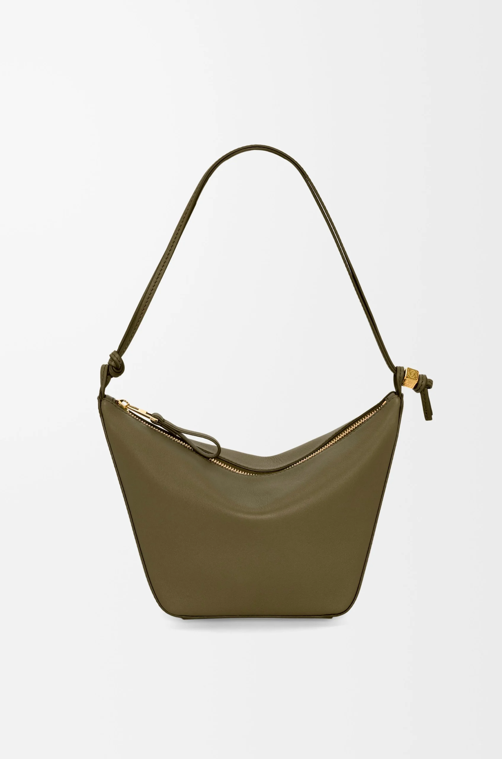 cf647429bc108027fce5ae6a2b0f5f48-scaled-1.webp Mini Hammock hobo in classic calfskin - Image 1