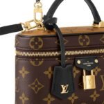 Vanity Chain Pouch - Image 6